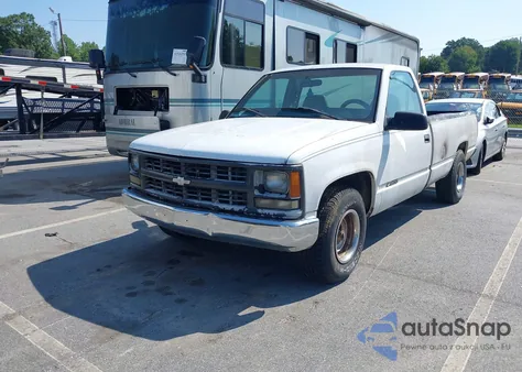 1997 Chevrolet C1500 Fleetside W/T z USA, uszkodzony, nr VIN 1GCEC14W0VZ242582
